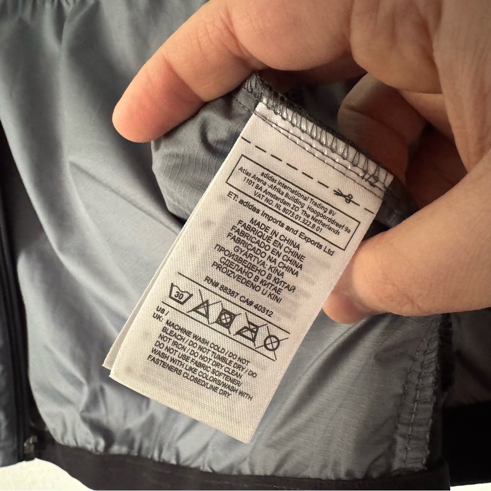 Adidas Gray Black Full Zip Climaproof Golf Windbreaker Vest XL Athletic Gorpcore - Picture 7 of 13